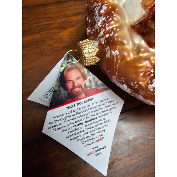 HEARTFULLY YOURS CHRISTMAS ORNAMENT HANDMADE GLASS "AWAY IN A MANGER" NWT - Picture 4 of 7